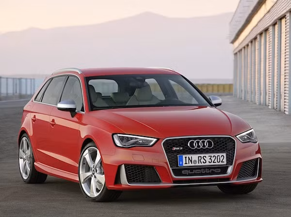 Audi RS3 Sportback: Thiết kế thể thao, động cơ mạnh mẽ ảnh 1