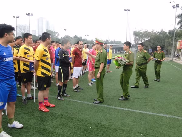 11 đơn vị Cụm thi đua số 2 tranh tài trên sân cỏ ảnh 3