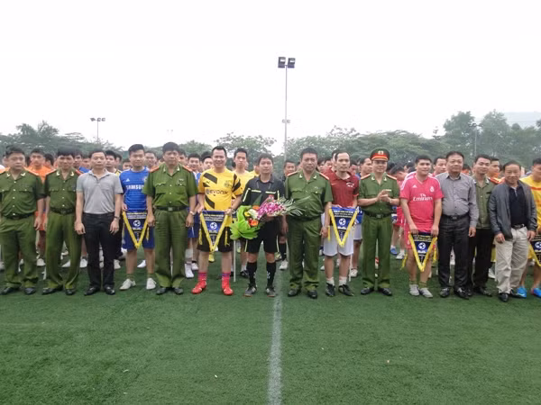 11 đơn vị Cụm thi đua số 2 tranh tài trên sân cỏ ảnh 1