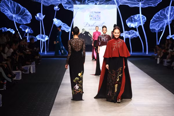 Lương Thế Thành - Thuý Diễm tái hiện "đám cưới" trên sàn catwalk ảnh 5