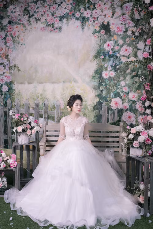 Ngắm vẻ gợi cảm của diễn viên, người mẫu Trần Cẩm Nhung ảnh 9