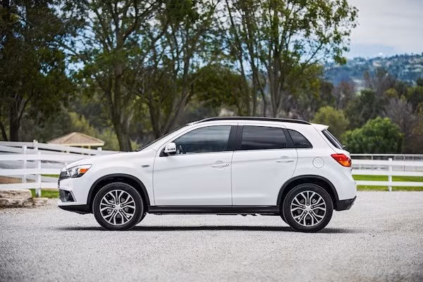 Mitsubishi Outlander Sport 2016: Nhiều nâng cấp, giá không đổi ảnh 6