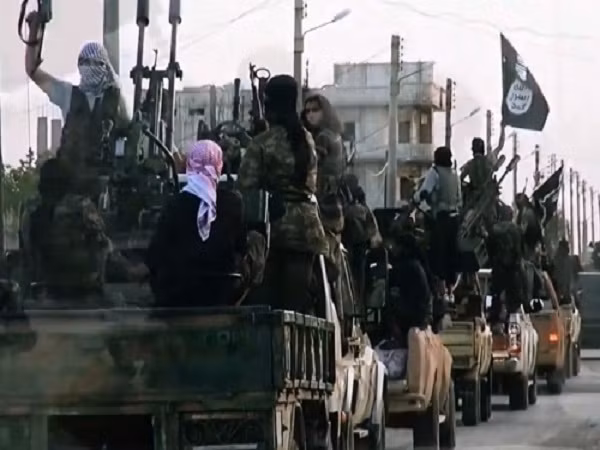 IS kiểm soát gắt gao, ngăn chặn người dân Syria bỏ trốn ảnh 1