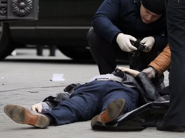 Video cận cảnh cựu nghị sĩ Nga bị ám sát ở Kiev ảnh 1