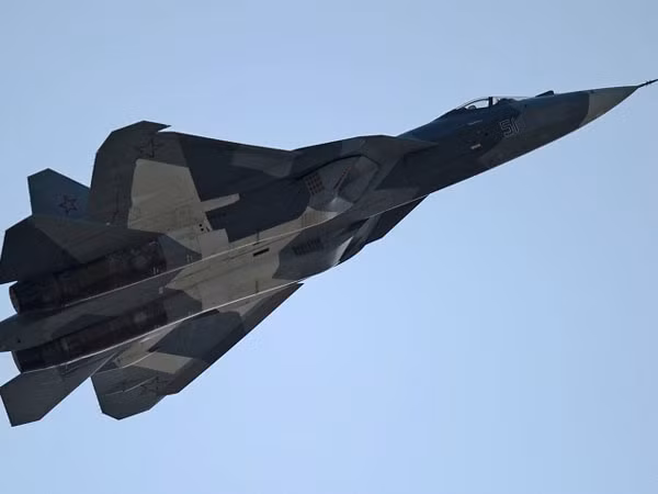 Thương vụ Rafale với Pháp “đổ bể”, Ấn Độ hợp tác chế tạo chiến đấu cơ tàng hình với Nga ảnh 1