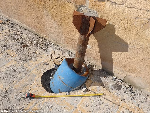 Bất ngờ trước kho vũ khí IS sử dụng trong cuộc chiến ở Kobani ảnh 7