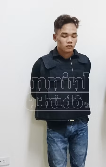 Giả danh "cảnh sát chống buôn lậu", cướp tiền của cô gái trẻ ảnh 1