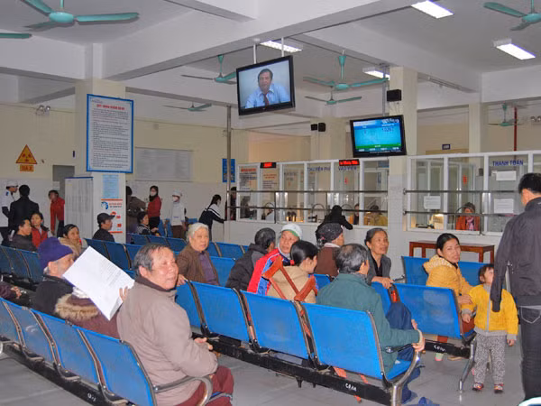 Điều chỉnh giá dịch vụ khám chữa bệnh bảo hiểm y tế: Phải đảm bảo công bằng ảnh 1