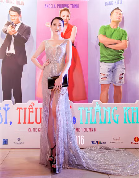 Hoa hậu Huỳnh Thuý Anh diện đầm xuyên thấu tái xuất quyến rũ ảnh 4