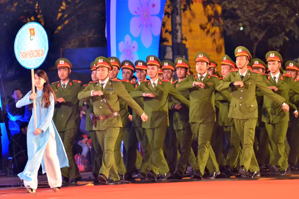 Rực rỡ Lễ hội đường phố của tuổi trẻ Thủ đô ảnh 4