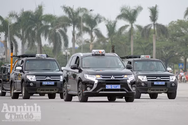 Cận cảnh những trang thiết bị "khủng" của Cảnh sát cơ động Hà Nội ảnh 9