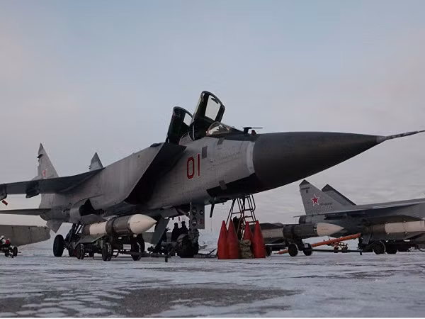 Nga liên tiếp tăng cường MiG-31BM cho các trung đoàn không quân ảnh 1