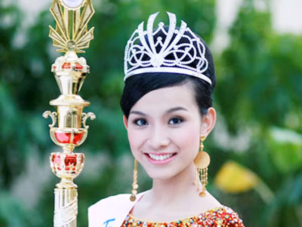 Cấp phép tổ chức “Hoa hậu Hoàn vũ Việt Nam 2015” ảnh 1
