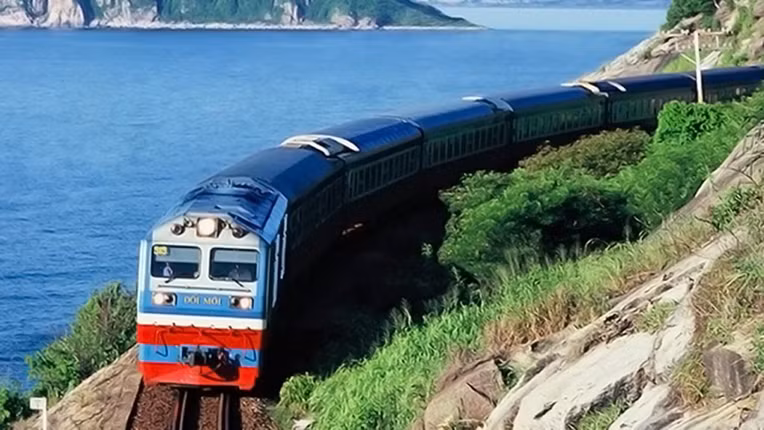 Đi Huế bằng phương tiện nào lý tưởng nhất? ảnh 3