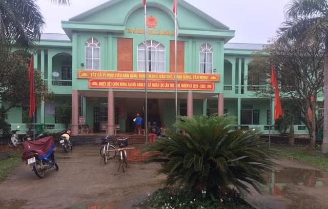 Truy tìm kẻ gian đột nhập UBND xã "cuỗm" 30 triệu đồng ảnh 1