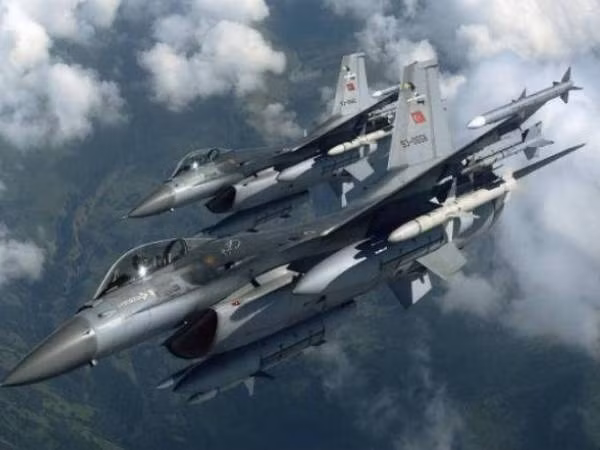 Chiến đấu cơ Thổ Nhĩ Kỳ lượn lờ trên vùng tây bắc Syria để làm gì? ảnh 1