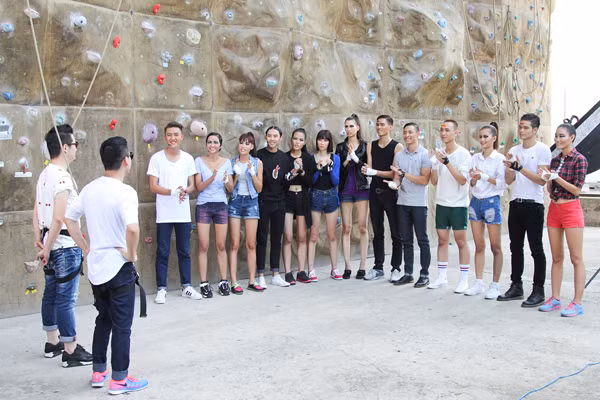 "Kều nữ" Hồng Xuân khóc thét với thử thách chụp ảnh leo núi ảnh 9