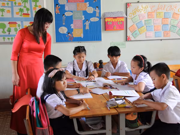 Bỏ bục giảng để đổi mới dạy và học ảnh 1