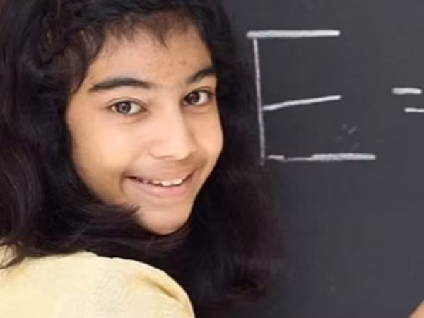 12 tuổi có chỉ số IQ cao hơn Albert Einstein ảnh 1