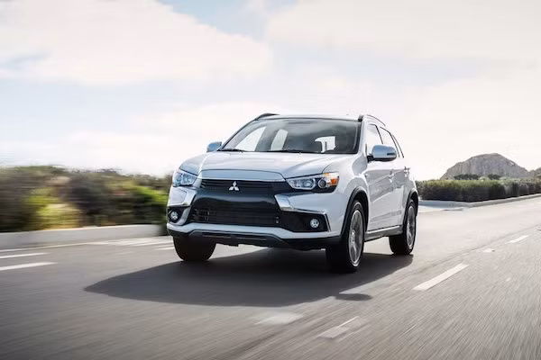 Mitsubishi Outlander Sport 2016: Nhiều nâng cấp, giá không đổi ảnh 3