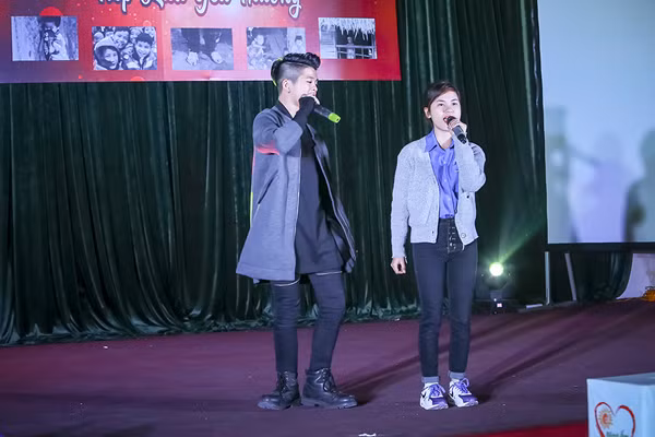 Hoa hậu Ngọc Anh đấu giá được gần 100 triệu tặng người nghèo ảnh 8