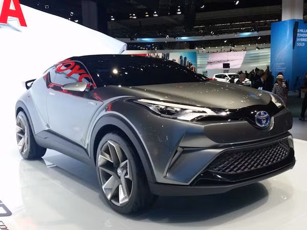 Toyota trình làng mẫu concept C-HR mới cực "ngầu" ảnh 1