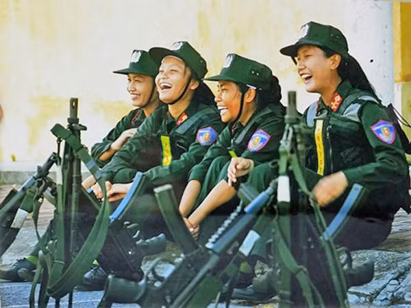 Căng tràn sắc màu cuộc sống bình yên ảnh 3