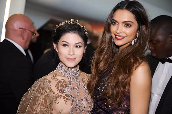 Ngọc Thanh Tâm diện đầm haute couture sexy táo bạo, gây ấn tượng mạnh tại Cannes ảnh 7 Ngọc Thanh Tâm diện đầm haute couture sexy táo bạo, gây ấn tượng mạnh tại Cannes ảnh 7