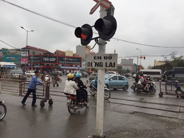 Đường sắt Bắc - Nam: Trăm năm vẫn thế! ảnh 1