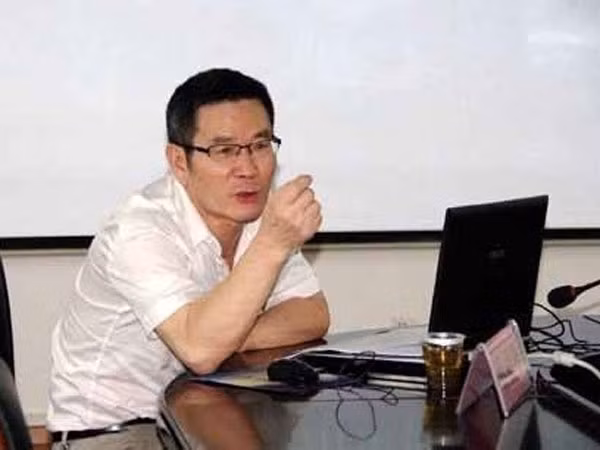 Lời ngụy biện khó đỡ: "Tôi có vài người tình thì đáng gì" ảnh 1