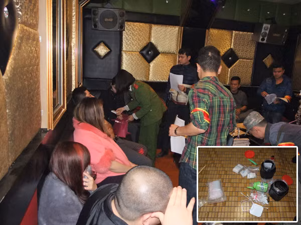 Đột kích quán karaoke Thiên Sơn Lầu, phát hiện 24 đối tượng đang "bay lắc" ảnh 1