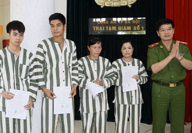 Đoàn tụ gia đình, làm người lương thiện ảnh 1