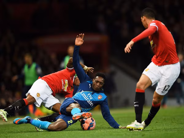 Sai lầm của Van Gaal khiến Man United trắng tay ảnh 1