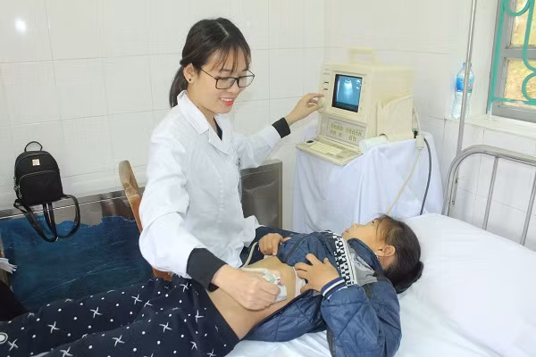 Tấm lòng của các y bác sỹ Thủ đô đến với bà con vùng cao ảnh 12