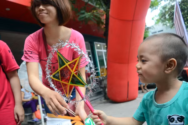 Tết Trung thu xúc động tại Bệnh viện Nhi Trung ương ảnh 4