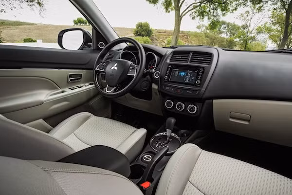 Mitsubishi Outlander Sport 2016: Nhiều nâng cấp, giá không đổi ảnh 2