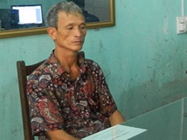 Kẻ cắt gân chân, tay vợ ra đầu thú ảnh 1