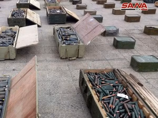 SAA thu giữ một số lượng lớn vũ khí do Mỹ và Anh chế tạo ở Al-Quneitra ảnh 1