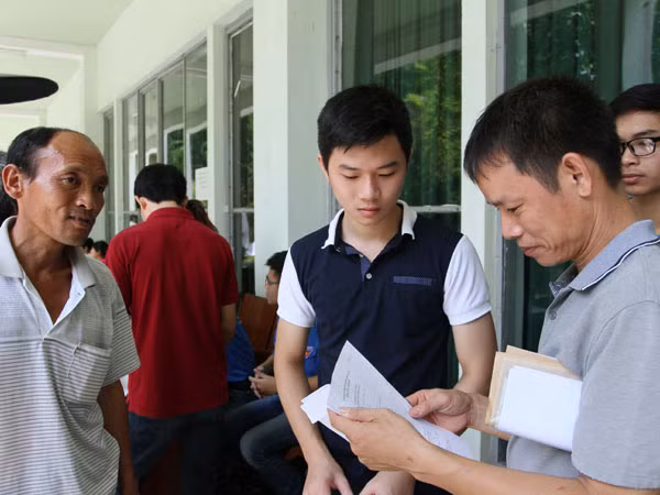 Tuyển sinh ĐH, CĐ đợt 2: Lo thí sinh "ảo", xét tuyển kéo dài ảnh 1