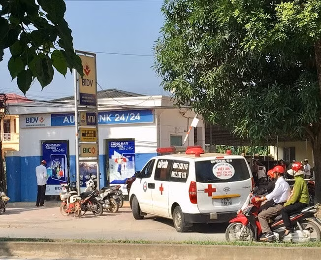 Sửa điện ở phòng giao dịch, nam nhân viên ngân hàng tử vong ảnh 1 Sửa điện ở phòng giao dịch, nam nhân viên ngân hàng tử vong ảnh 1