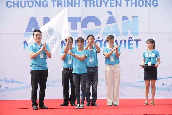 Lọc nước sông Tô Lịch thành nước uống trực tiếp ảnh 2