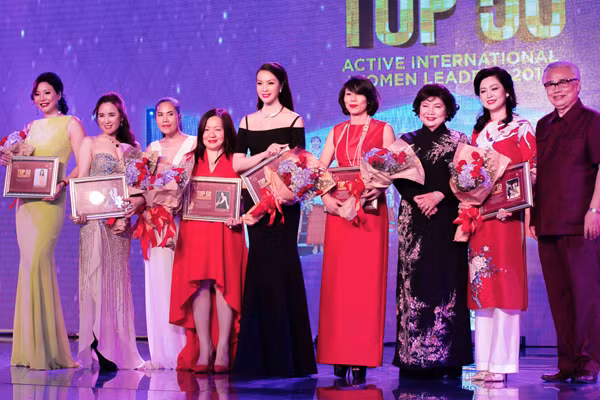 MC Thanh Mai lọt Top 50 nữ lãnh đạo toàn cầu 2016 ảnh 6