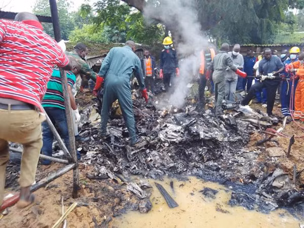 Nigeria: Rơi máy bay quân sự, 7 người chết ảnh 1