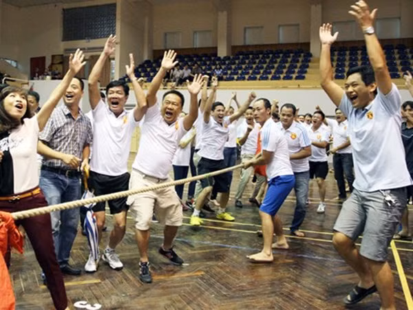 Các nhà báo Hà Nội đã "cháy" hết mình ảnh 2