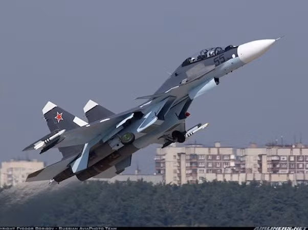 Belarus chuẩn bị thay tiêm kích MiG-29 lỗi thời bằng Su-30SM ảnh 1