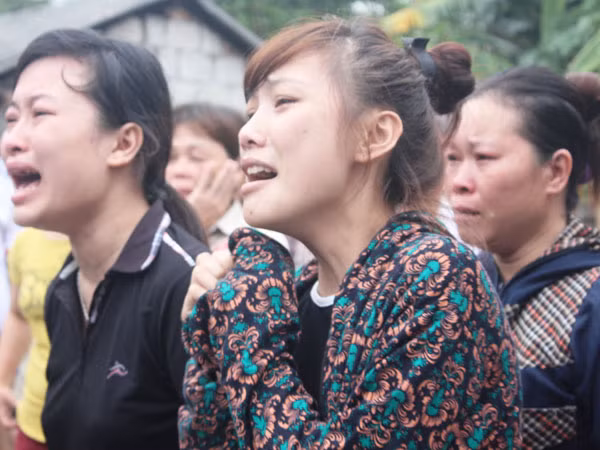 Đau lòng ở đám tang nữ sinh viên tử nạn khi đi tình nguyện ảnh 2
