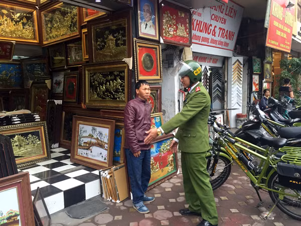 Tập trung đảm bảo trật tự đô thị và an toàn giao thông tại quận Ba Đình ảnh 4