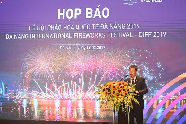 Chính thức khởi động Lễ hội pháo hoa Đà Nẵng 2019 "Những dòng sông kể chuyện" ảnh 4