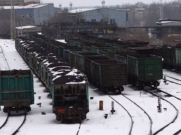 EU có thể "khuyên" Ukraine mua than từ Nga để cải thiện quan hệ ảnh 1