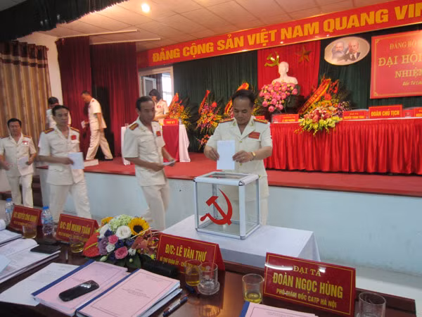 Đoàn kết, trách nhiệm, kỷ cương, vì nhân dân phục vụ ảnh 1